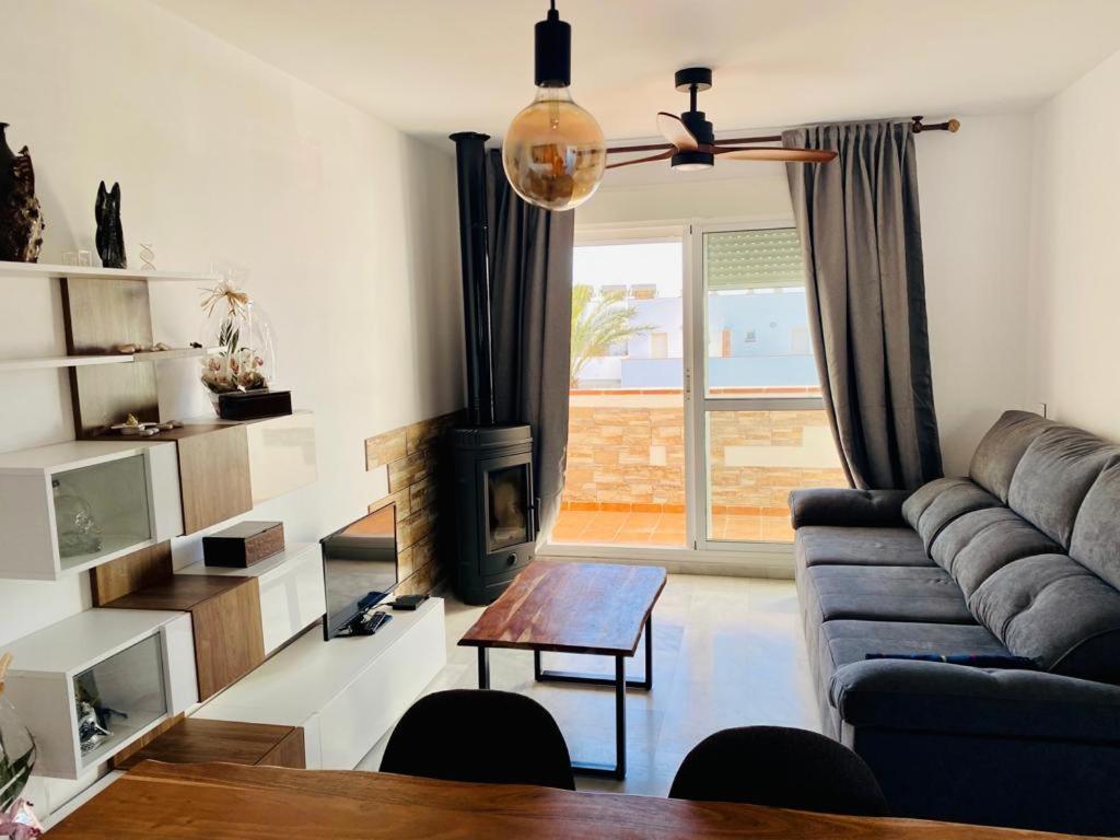 Encantador Atico Con Chimenea Y Piscina En Almeria Retamar  Exterior photo