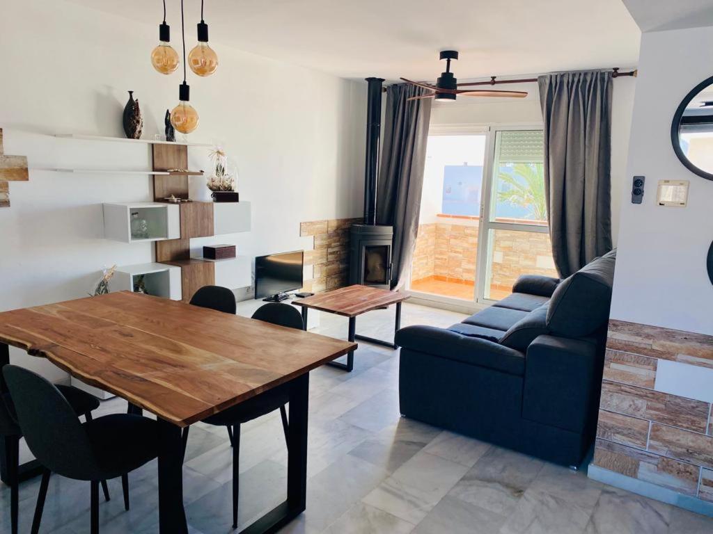 Encantador Atico Con Chimenea Y Piscina En Almeria Retamar  Exterior photo